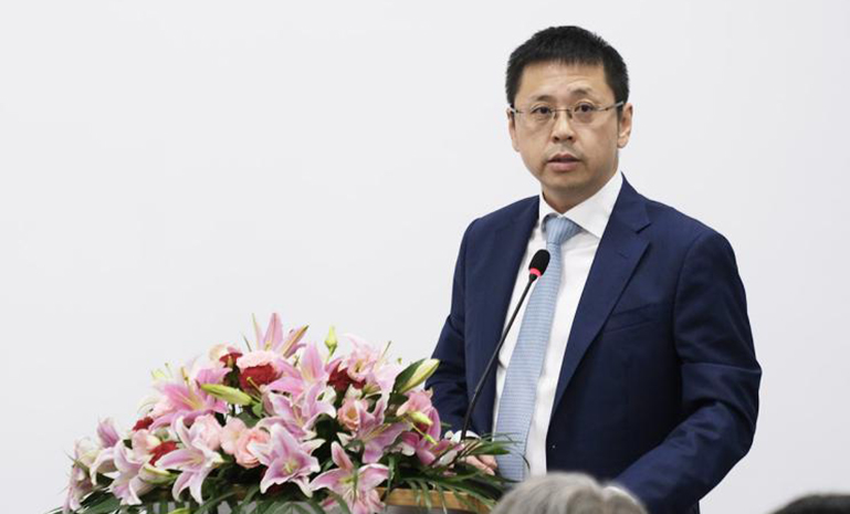 16716865608019837A31.jpg 陈伟 官网使用.jpg