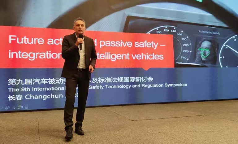 1671688035539575F8B2.jpg Volker Hofmann 官网使用.jpg